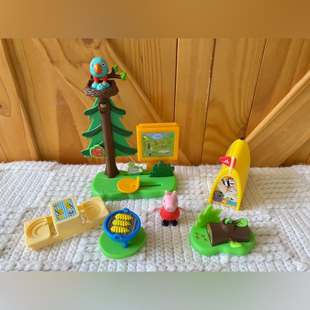 Peppa Pig Peppa's Woodland Club Peppa's Nature Day Play Set